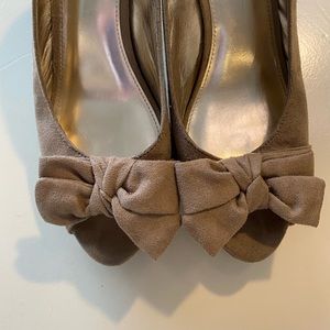 Brown Suede Bow Peep Toe Heels- 9